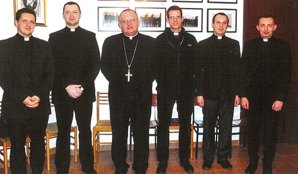 Scholarship recipients of the Catholic League at Polish Pontifical College in Rome are Father Pawel Baran (left to right), Father Daniel Prokop, Bishop Andrew P. Wypych, Father Wojciech Wasiak, Father Jan Wojciechowski and Father Tomasz Zieba. (Courtesy of Msgr. Matthew Kopacz)
