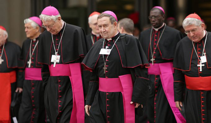 Bishops exiting the Vatican's Paul VI Hall during the Synod on the Family, Oct. 9, 2015. (Daniel Ibanez/CNA)