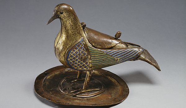 A Eucharistic Dove. (Acquired by Henry Walters, 1926/Wikipedia Commons)