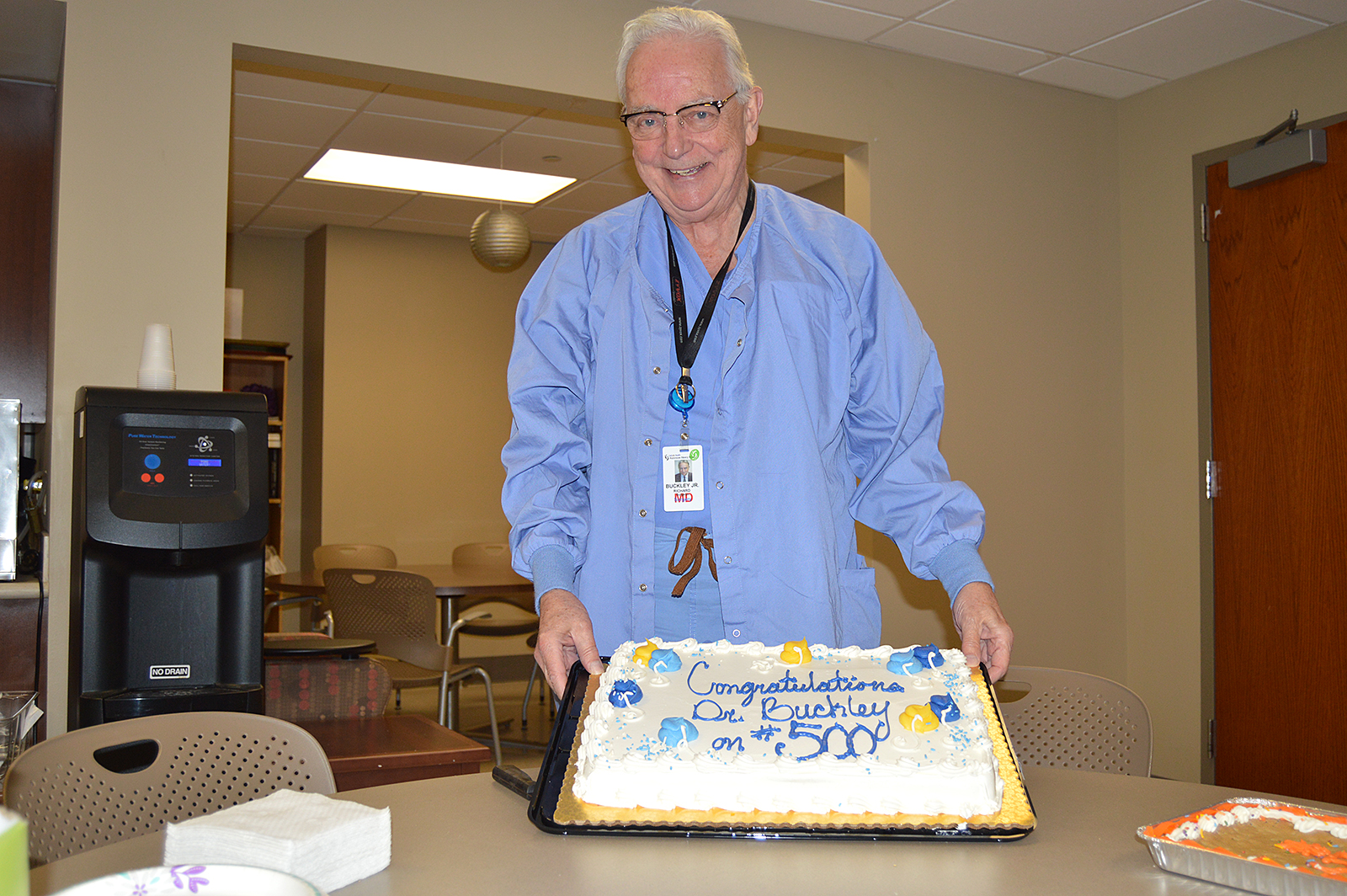 Dr. Richard J. Buckley Jr. completed his 500th surgery on Dec. 10, using the da Vinci Robot surgical system at Kenmore Mercy Hospital.
Courtesy of Kenmore Mercy Hospital