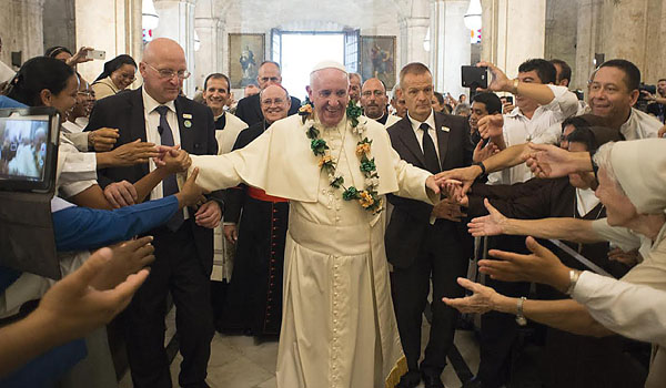 Pope Francis is welcomed in Cuba. (Courtesy of CNA)