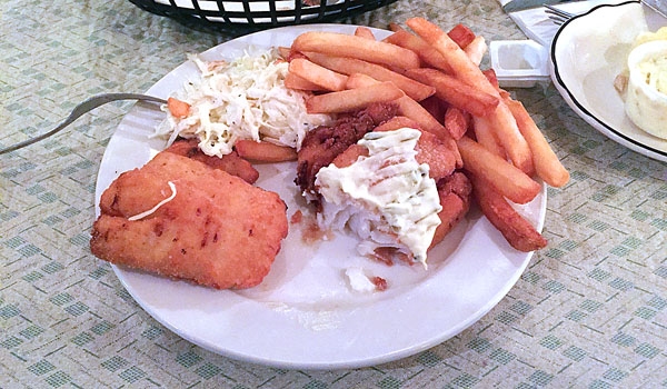 Fish Fry at Gadawski's in Niagara Falls.
(Patrick McPartland/Staff Photographer)