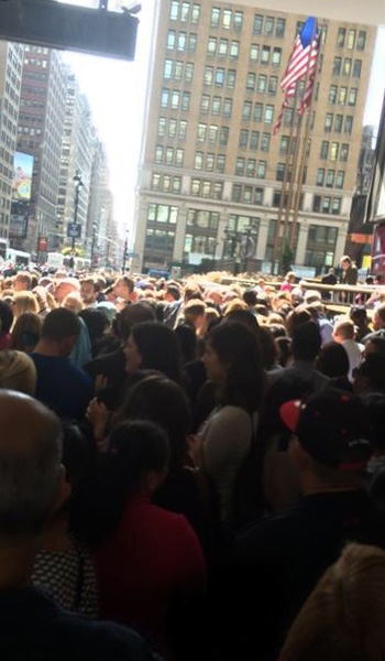 Crowds gather to enter Madison Square Garden