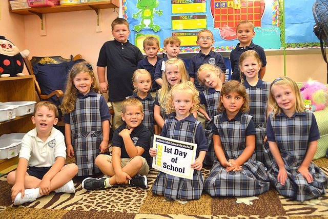 Southtowns Catholic School Kindergarten and class of 2025 start their first day of school with smiles.
(Courtesy of Southtowns Catholic School)